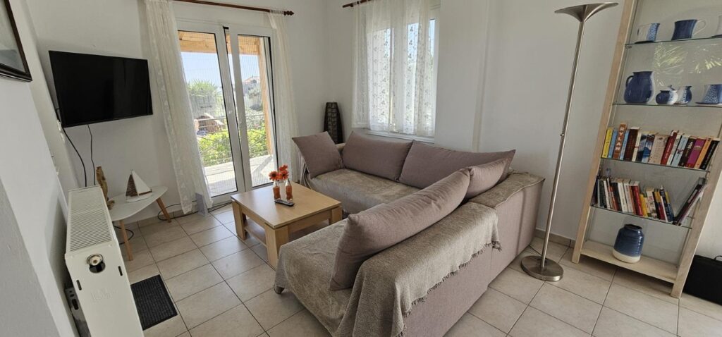 SEA VIEW HOUSE WITH POOL AND RENTAL INCOME IN KEFALAS