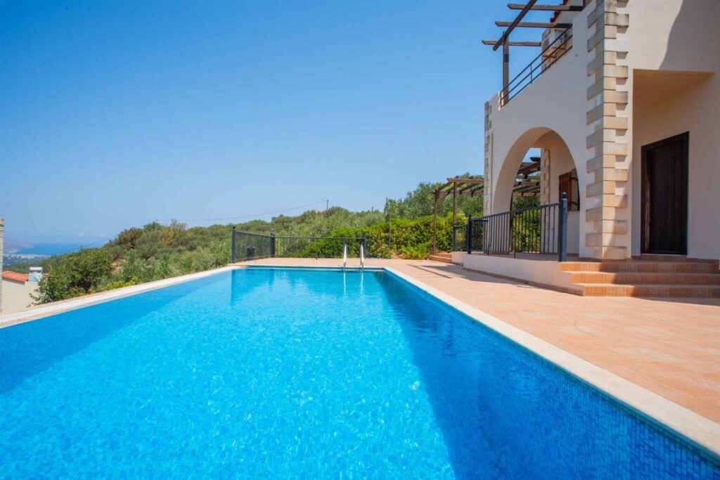 OUTSTANDING SPACIOUS SEA VIEW VILLA IN VOUVES