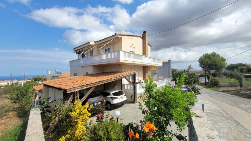 AN EXCEPTIONAL SINGLE-FAMILY HOME OF 300 SQM IN KOUNOUPIDIANA