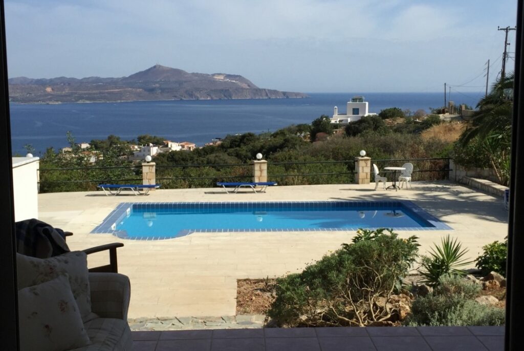 SEA-VIEW HOUSE WITH GUEST APARTMENT & POOL IN PLAKA