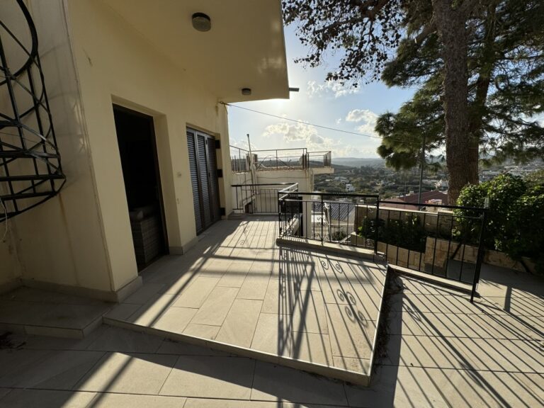 RENOVATED APARTMENT WITH INDEPENDENT GROUND FLOOR SPACE IN THE HEART OF PLATANIAS