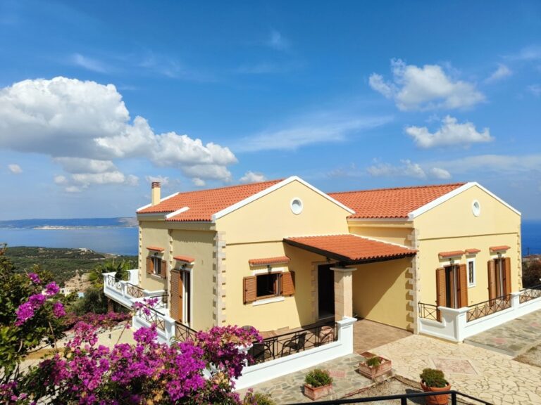 SEA VIEW VILLA WITH A POOL AND SIGNIFICANT EXTRA CAPACITY IN KOKKINO CHORIO