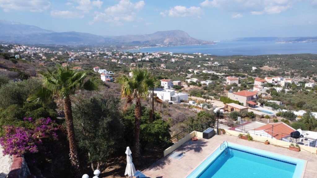 SEA VIEW VILLA WITH A POOL AND SIGNIFICANT EXTRA CAPACITY IN KOKKINO CHORIO