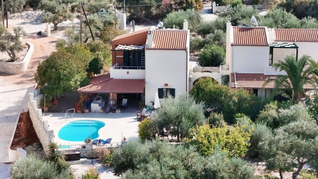 TWO BEDROOM HOUSE WITH A POOL AMAZING GARDEN & SEA VIEW IN ASPRO