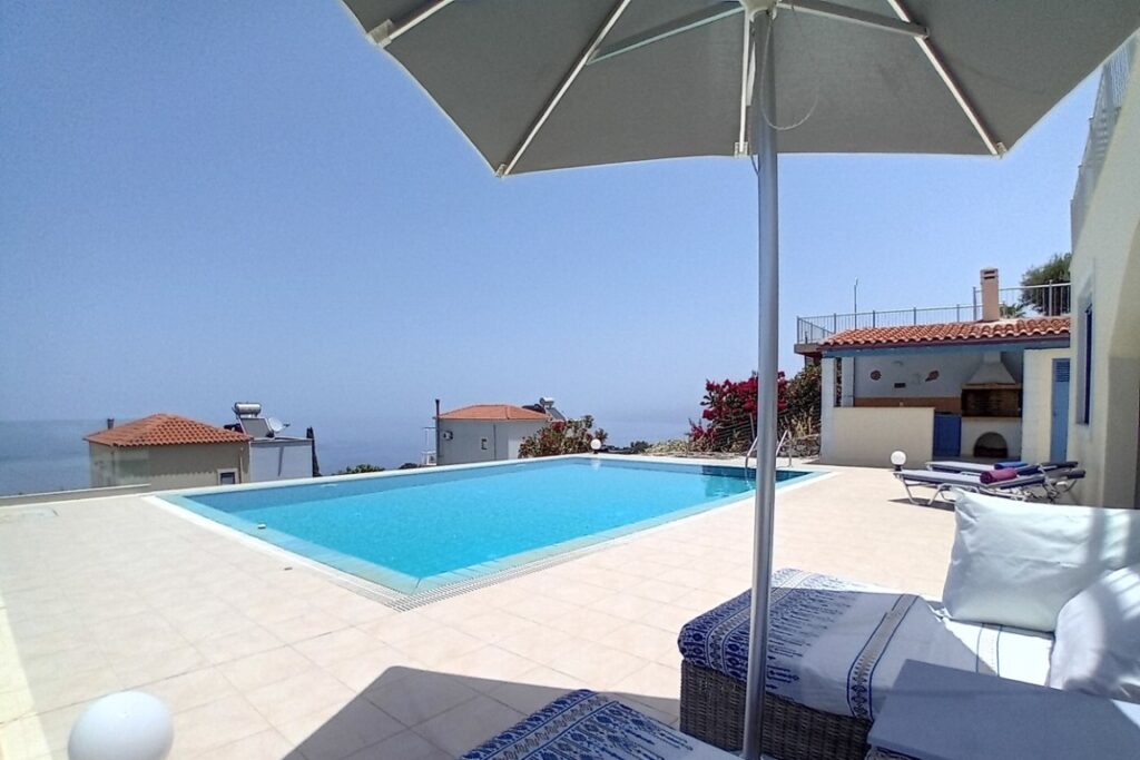 FOR SALE A THREE BEDROOM SEA VIEW VILLA WITH A POOL IN KEFALAS