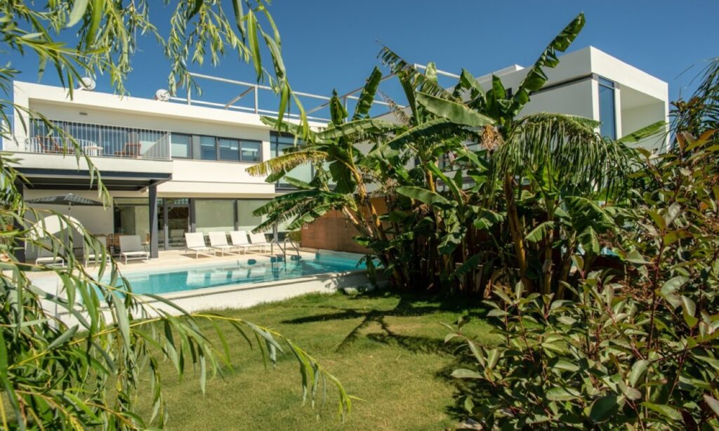 TWO EXCLUSIVE SEMI-DETACHED VILLAS IN DARATSO