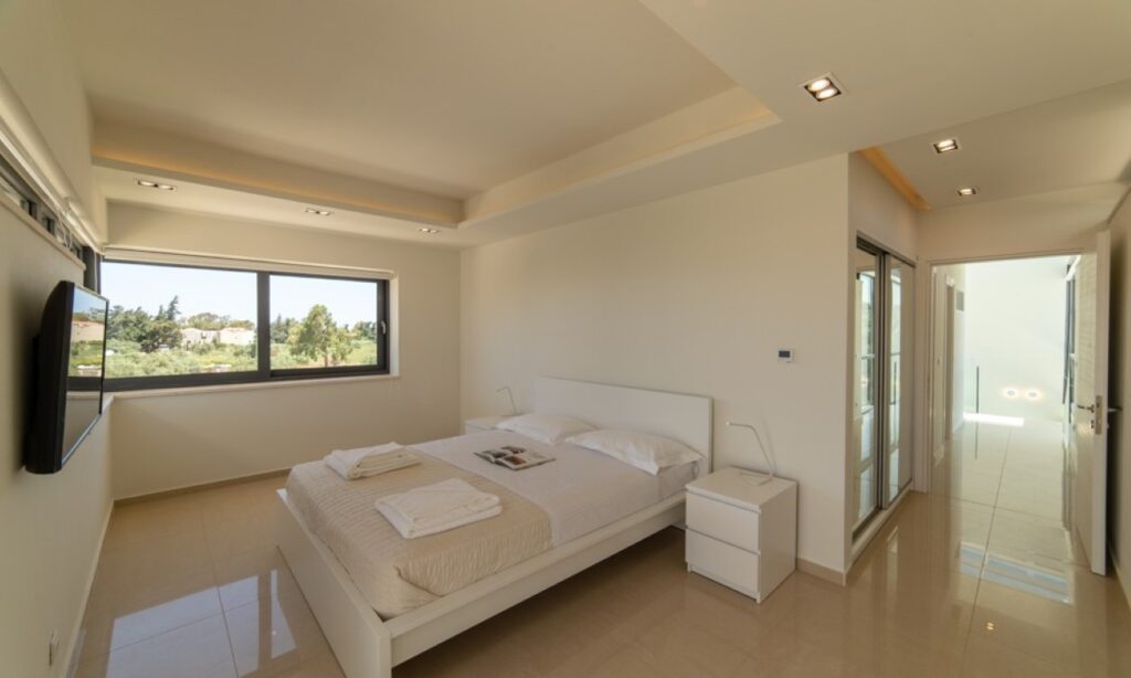 TWO EXCLUSIVE SEMI-DETACHED VILLAS IN DARATSO