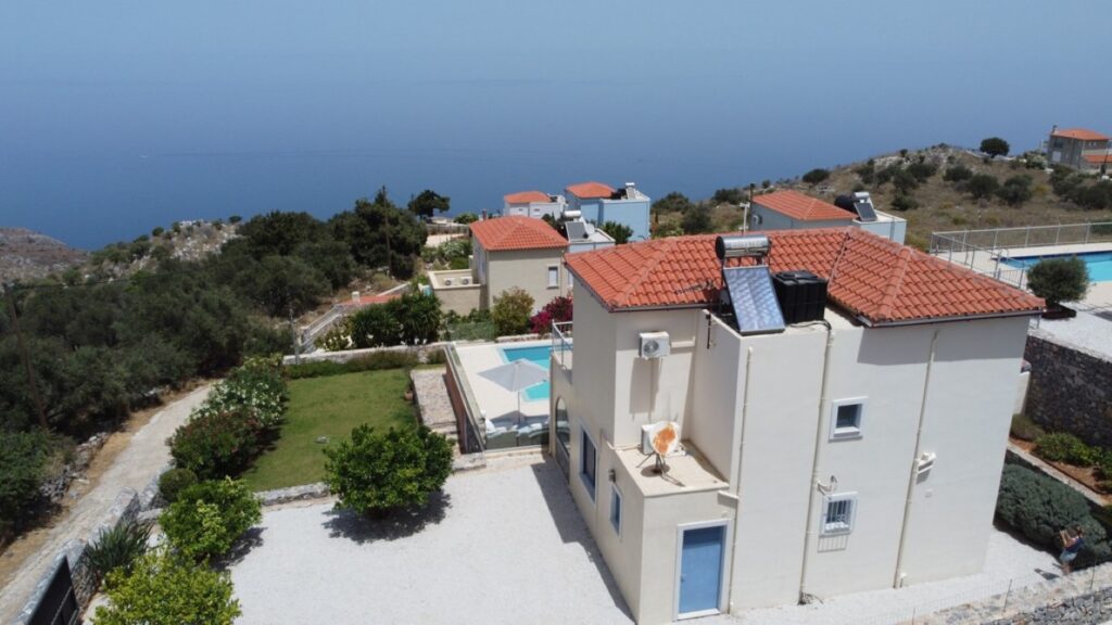 FOR SALE A THREE BEDROOM SEA VIEW VILLA WITH A POOL IN KEFALAS