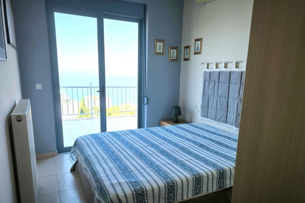 FOR SALE A THREE BEDROOM SEA VIEW VILLA WITH A POOL IN KEFALAS